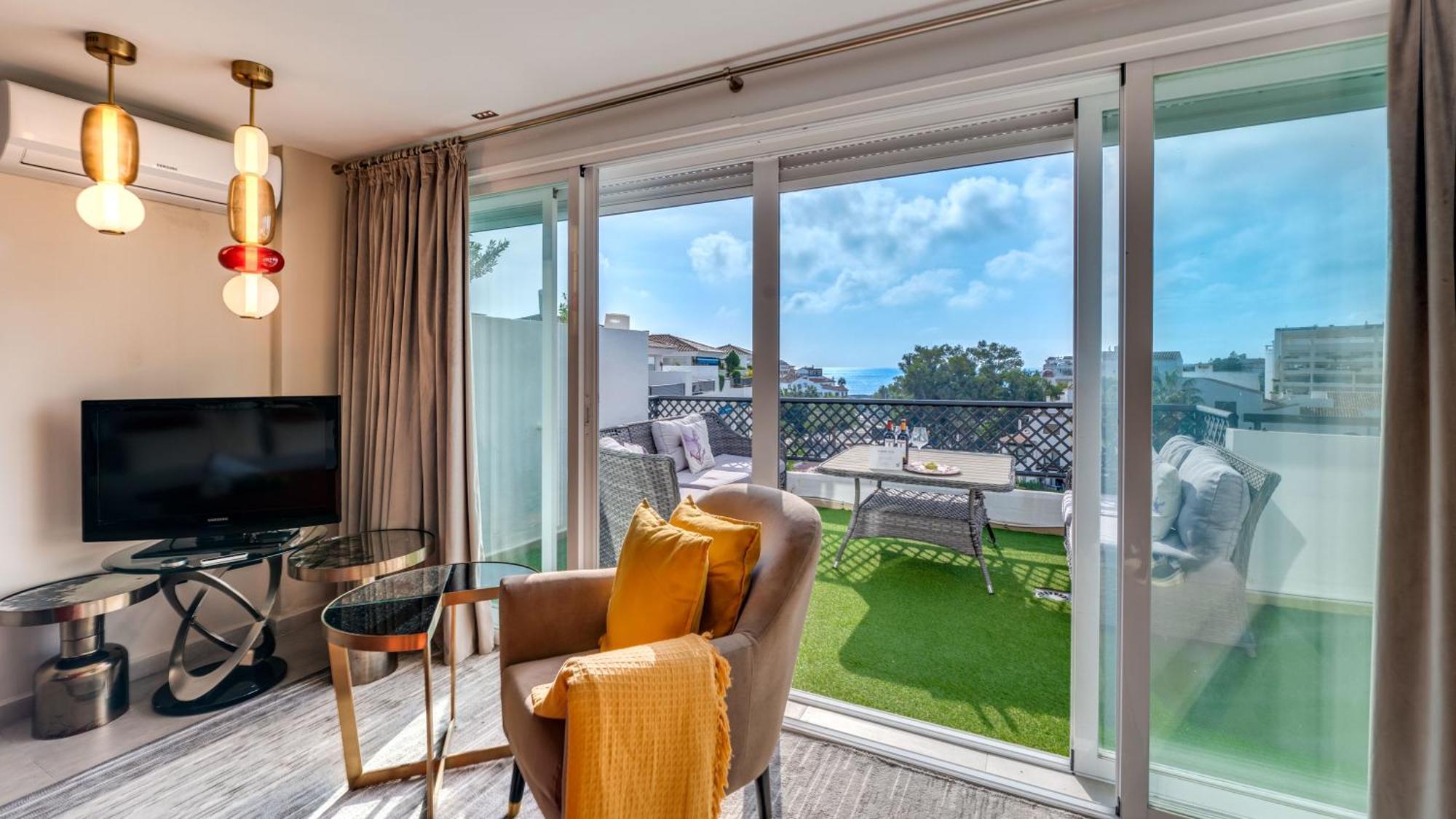 Mediterranean Dream Banus Penthouse With Seaviews Appartement