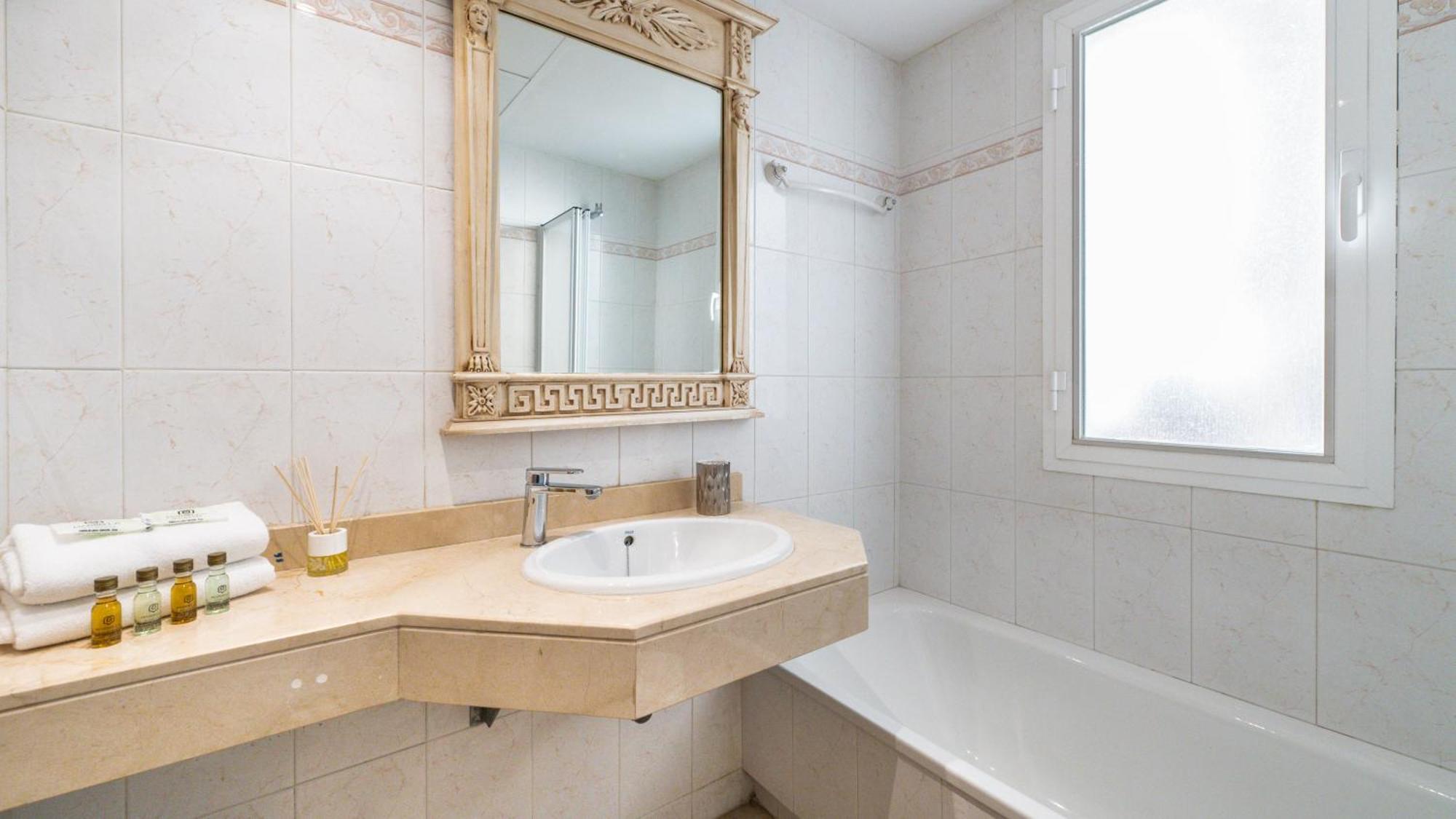 Mediterranean Dream Banus Penthouse With Seaviews
