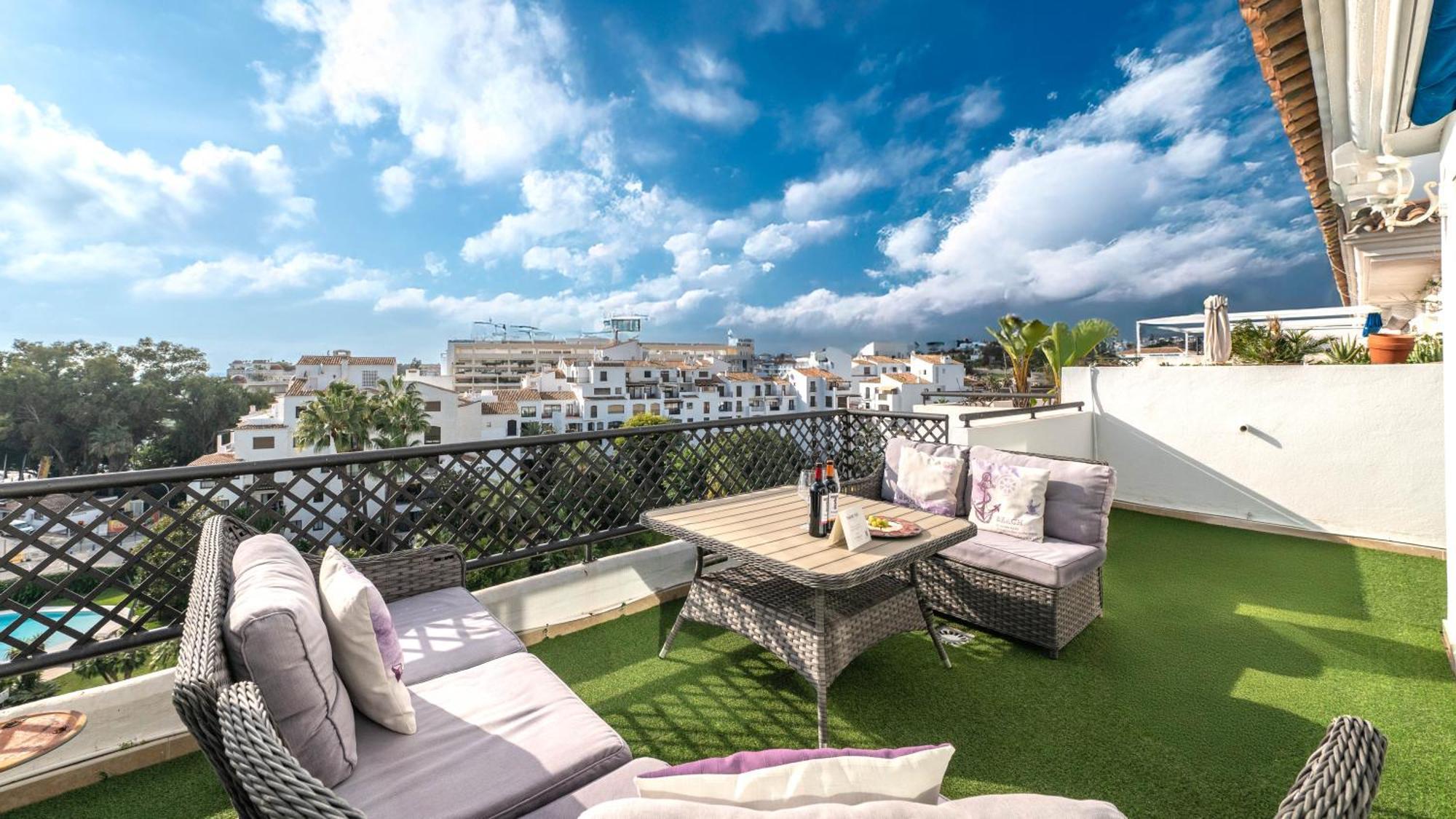 Mediterranean Dream Banus Penthouse With Seaviews